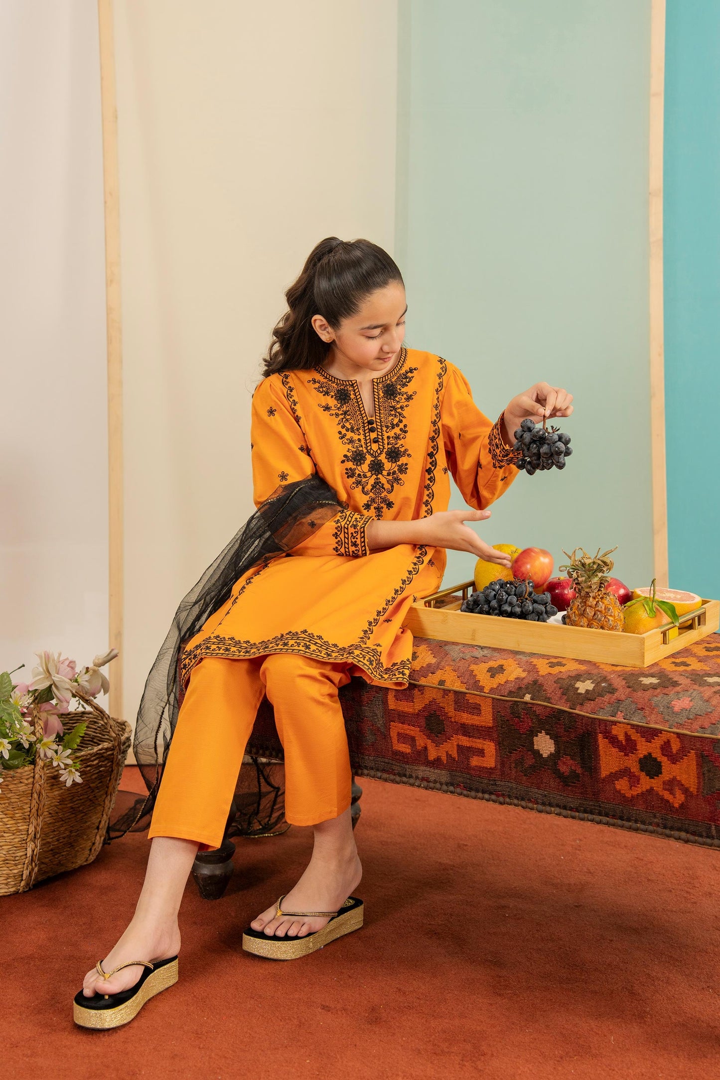 Sunehri Sunset -Khaddar 3Pcs Suit